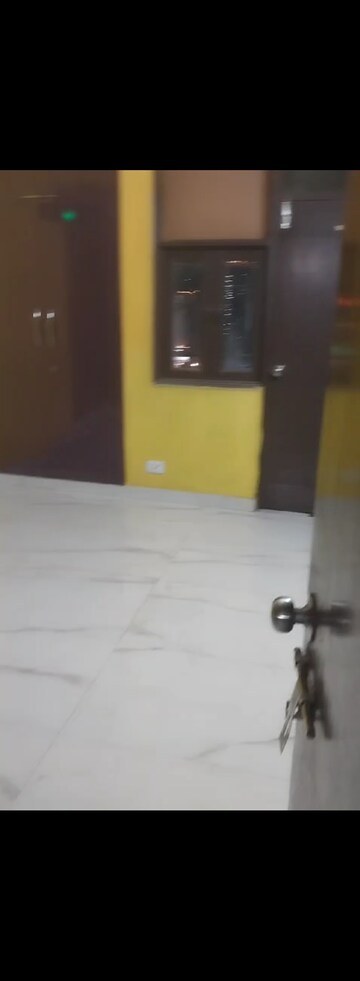 Room in 3 BHK Apartment at Emenox Brave Hearts, Raj Nagar Extension – for Rent