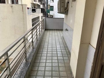 Balcony in 3 BHK Builder Floor at Ansal Sushant Lok I, Sector 43 – for Rent