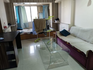Master Bedroom in 1 BHK Apartment at Mahaveer Tower, Worli – for Rent