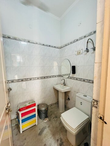 Bathroom in 2 BHK Apartment at Sector 42 – for Rent