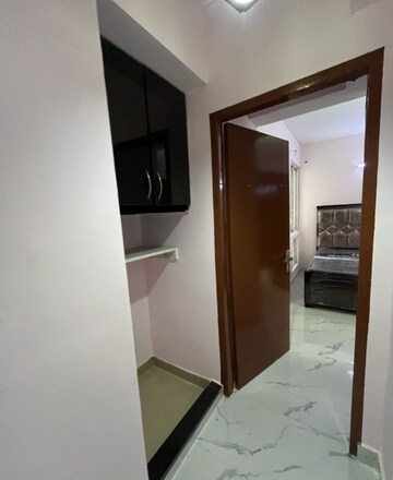 Room in 2 BHK Apartment at Jaypee Greens Kosmos, Sector 134 – for Rent