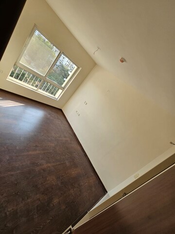 Room in 2 BHK Apartment at VTP Solitarie, Baner – for Rent