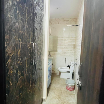 Bathroom in 2 BHK Builder Floor at Sector 52 – for Rent