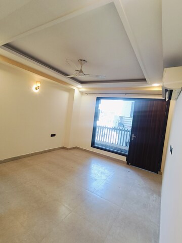 Room in 3 BHK Builder Floor at Ansal API Esencia, Sector 67 – for Sale