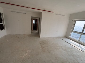 Room in 3 BHK Apartment at Romell Orbis, Andheri East – for Rent
