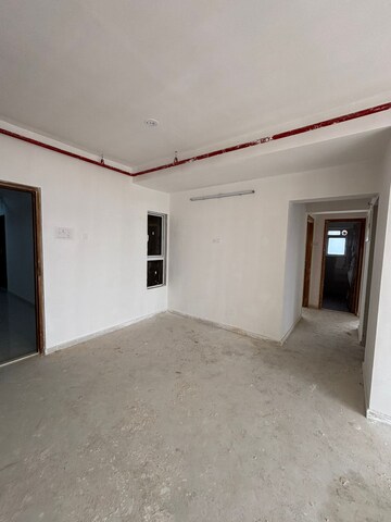 Room in 3 BHK Apartment at Romell Orbis, Andheri East – for Rent