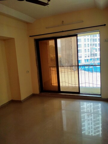 2 BHK Apartment For Rent in Gaurav Valley, Mira Road