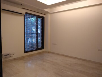 Room in 4 BHK Apartment at Greater Kailash I – for Rent