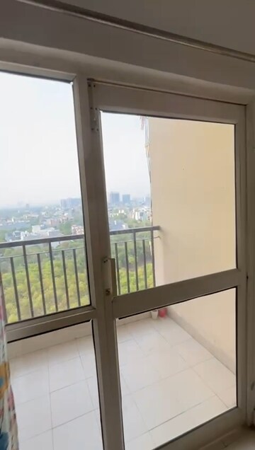 Room in 2 BHK Apartment at Aims Golf Avenue I, Sector 75 – for Rent