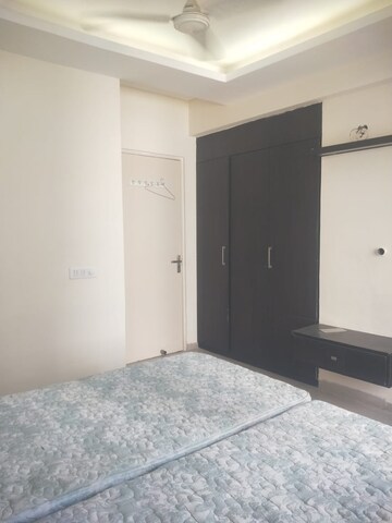 Room in 3 BHK Apartment at Shiv Sai Ozone Park, Sector 86 – for Rent