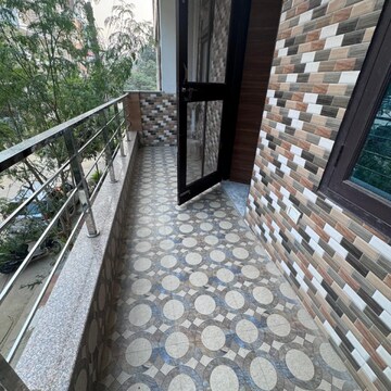 Balcony in 2 BHK Builder Floor at Sector 52 – for Rent
