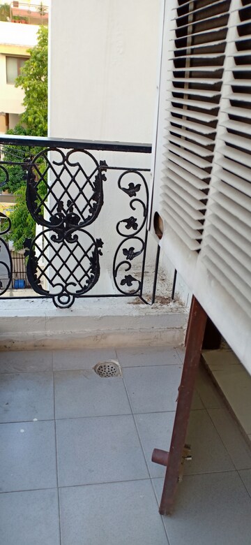 Balcony in 1 BHK Apartment at Greater Kailash I – for Rent