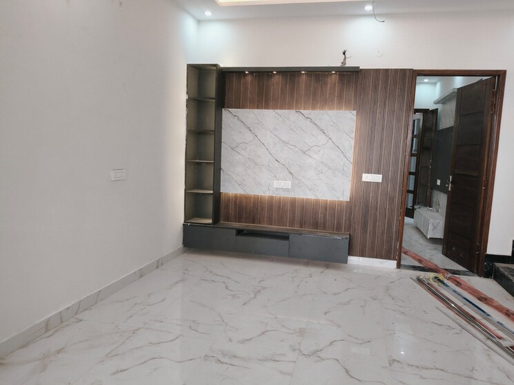 Room, patiala road 3 Bedroom 1721 Sq.Ft. Independent House In Patiala Road Zirakpur 8254563