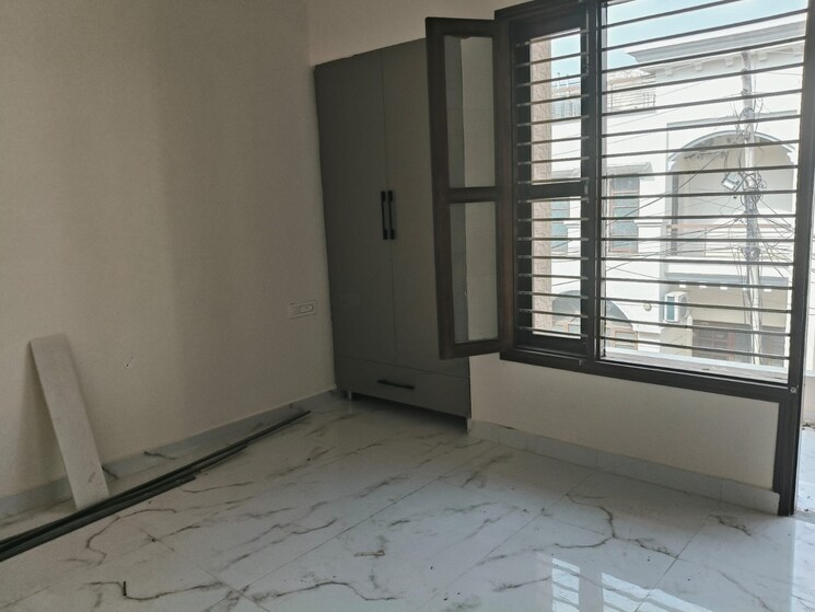 Room, patiala road 3 Bedroom 1721 Sq.Ft. Independent House In Patiala Road Zirakpur 8254563