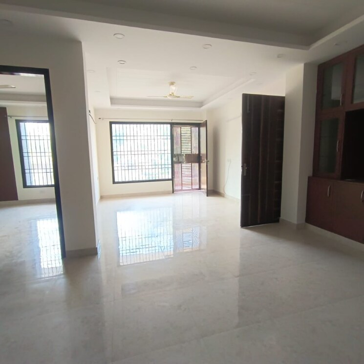 Room, sector 52 3 Bedroom 2400 Sq.Ft. Builder Floor In Sector 52 Gurgaon 8254582