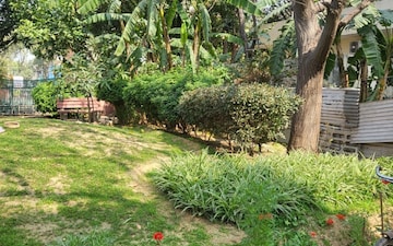 6 BHK Independent House For Sale in Sector 4
