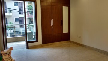 Room in 3 BHK Apartment at Greater Kailash I – for Rent
