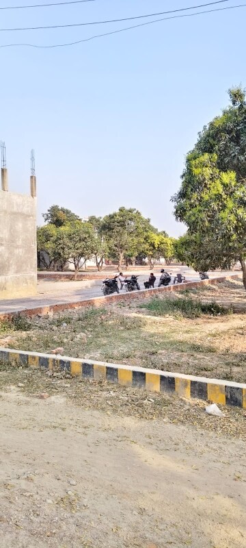  Plot For Sale in Wazirganj