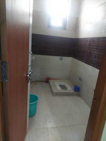 Bathroom in 2 BHK Builder Floor at DLF Vibhuti Khand, Gomti Nagar – for Rent