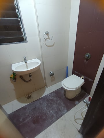 Master Bedroom in 2 BHK Apartment at Silicon Park, Malad West – for Rent