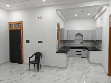 Master Bedroom in 2 BHK Independent House at Gomti Nagar – for Rent