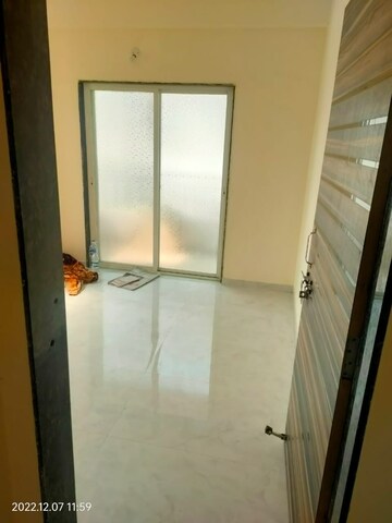Room in 2 BHK Apartment at Forest Trails Cascade And Crescent, Bhugaon – for Rent