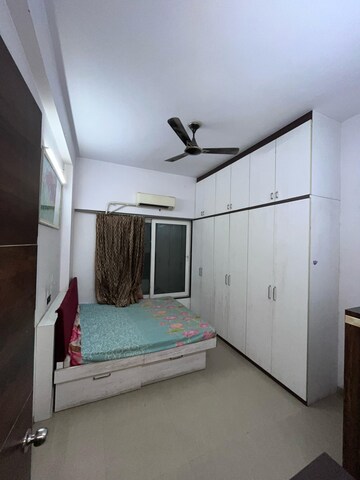 Room in 3 BHK Apartment at Sindhubhavan – for Rent