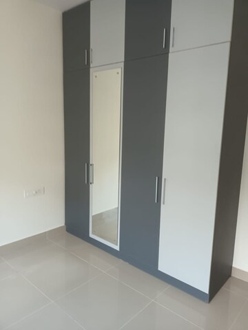 Room in 3 BHK Apartment at DSR RR Avenues, Yelahanka – for Rent