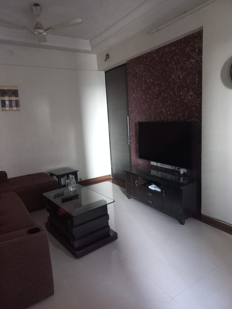 Living Room, symphony-towers-kandivali-west 1 Bedroom 440 Sq.Ft. Apartment In Kandivali West Mumbai 8254993