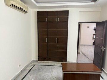 Balcony in 4 BHK Apartment at DLF The Icon, Dlf Phase V – for Sale
