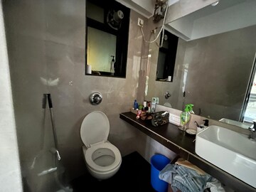 Bathroom in 2.5 BHK Apartment at Hubtown Hillcrest, Andheri East – for Rent
