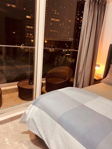Master Bedroom in 3 BHK Apartment at Andheri West – for Rent