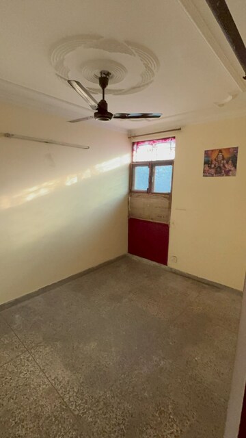 Room in 2 BHK Apartment at Dhawal Giri Apartment, Sector 34 – for Sale