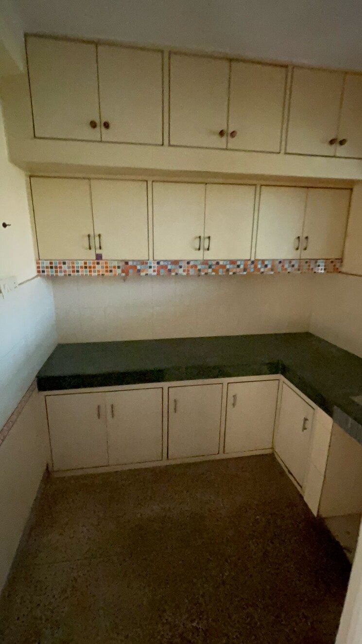 Kitchen, dhawal-giri-apartment 2 Bedroom 950 Sq.Ft. Apartment In Sector 34 Noida 8255023