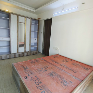 Room in 3 BHK Apartment at HDIL Metropolis Residences, Mudran Press Colony – for Rent