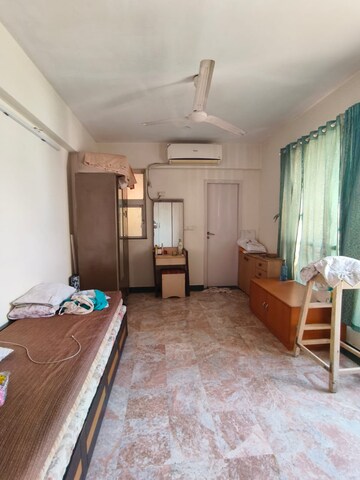 Living Room in 2 BHK Apartment at Hiranandani Meadows, Manpada – for Rent