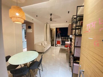 1 BHK Apartment For Rent in Pokhran Road No Two