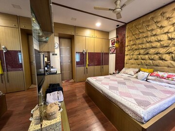 Bedroom in 3 BHK Apartment at Sheth Golden Willows, Mulund West – for Sale