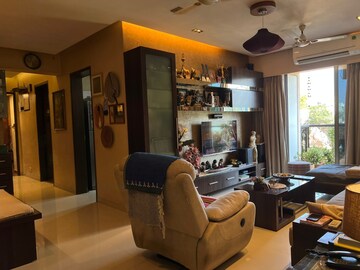 Living Room in 3 BHK Apartment at Sheth Golden Willows, Mulund West – for Sale