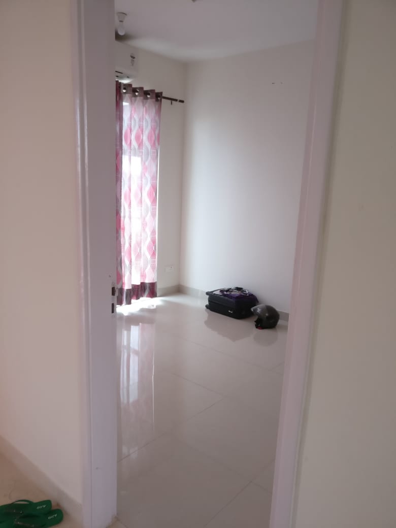 2 BHK Apartment For Sale in Signature Orchard Avenue 2