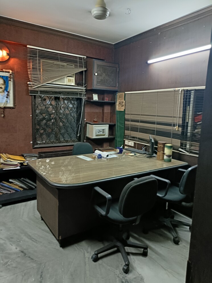 Team Area, elgin Commercial Office Space 1113 Sq.Ft. In Elgin Kolkata 8255185