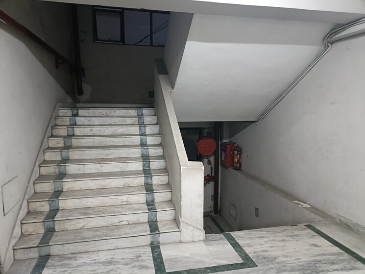 undefined, elgin Commercial Office Space 1113 Sq.Ft. In Elgin Kolkata 8255185