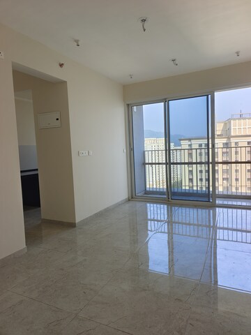 Room in 1 BHK Apartment at Tata Serein, Pokhran Road No Two – for Rent