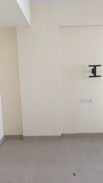 Room in 1 BHK Apartment at Puranik Hometown, Ghodbunder Road – for Sale