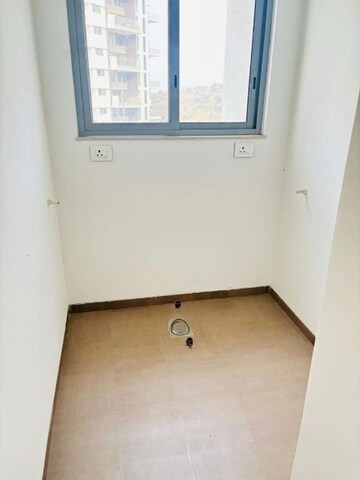 Bathroom in 4 BHK Apartment at Kalpataru Jade Residences, Baner – for Rent
