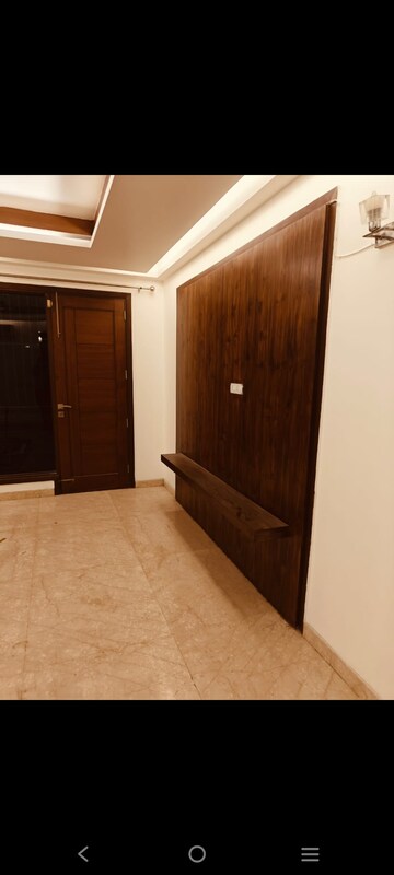 Room in 4 BHK Builder Floor at New Friends Colony – for Sale