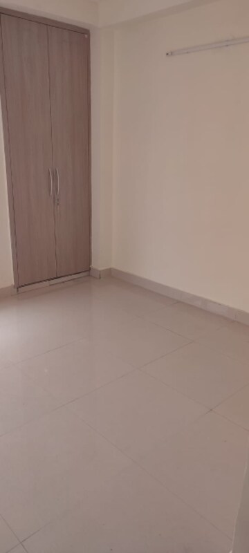 2 BHK Apartment For Rent in Gaur City 7th Avenue, Sector 4, Greater Noida
