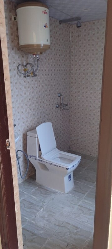 Bathroom in 2 BHK Apartment at Amrapali Golf Homes, Sector 4, Greater Noida – for Rent