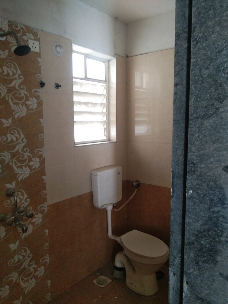 Bathroom, ramana-sphurti-chs 2 Bedroom 860 Sq.Ft. Builder Floor In Narhe Pune 8255316