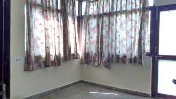 Bedroom in 3 BHK Apartment at Sheikh Sarai – for Rent
